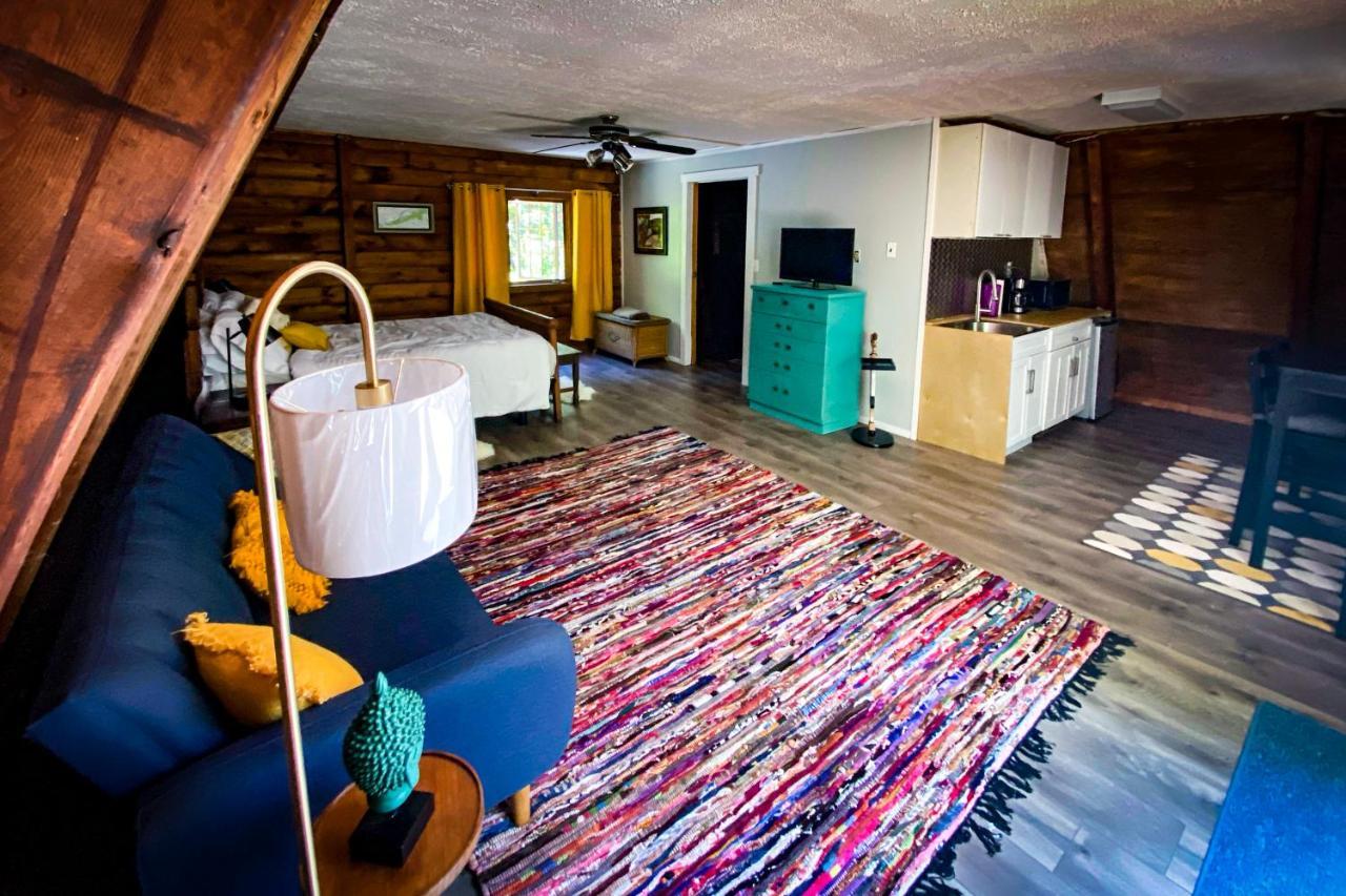فيلا Wurtsboroفي Hikers Haven, A Cozy Cabin Loft Above Bashakill Wildlife Refuge المظهر الخارجي الصورة